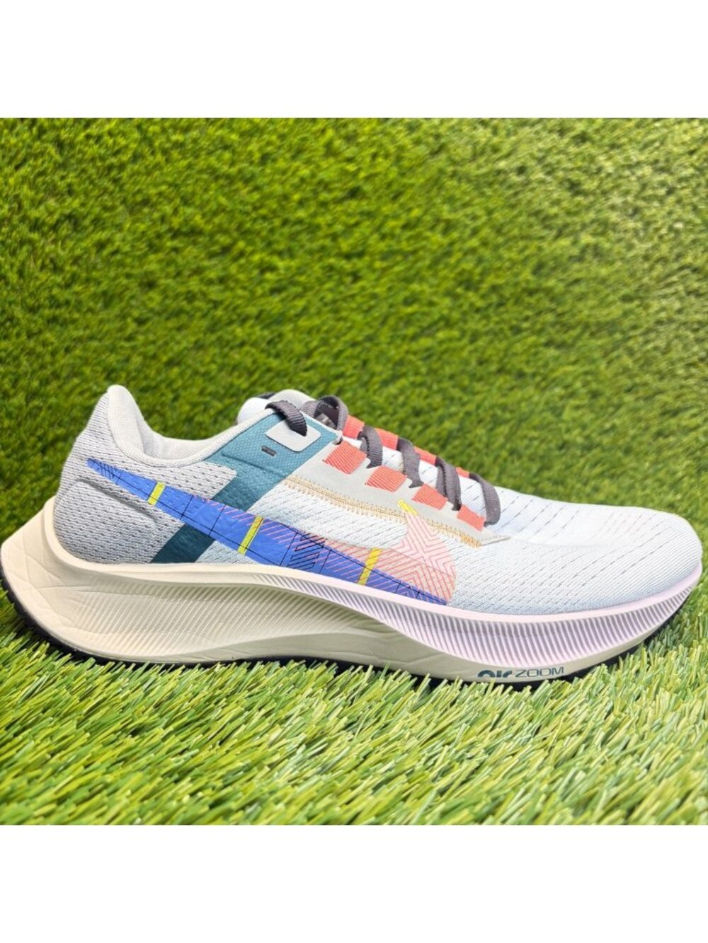 Nike Air Zoom Pegasus 38 Womens Size 7.5 Gray Athletic Running Shoes Sneakers